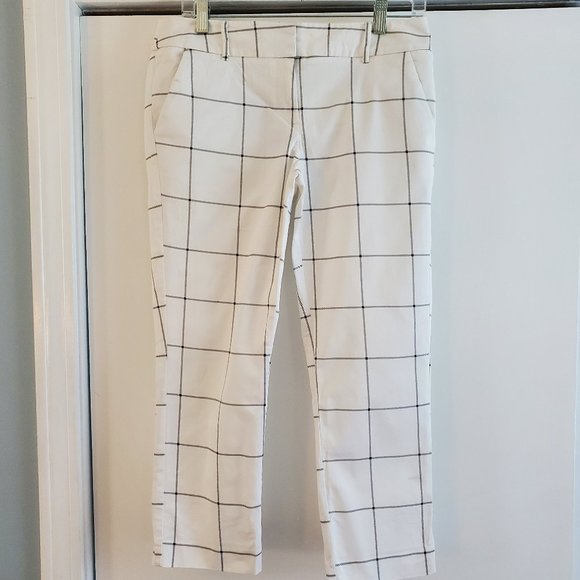 New York & Company Pants - Women's NY&Co Capri Pants - size 4